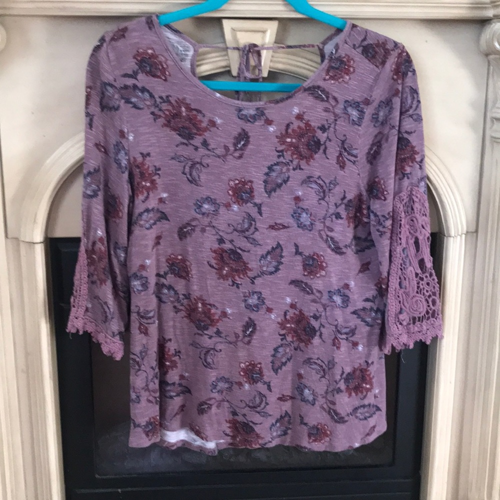 ♥️ beautiful day trip top ♥️